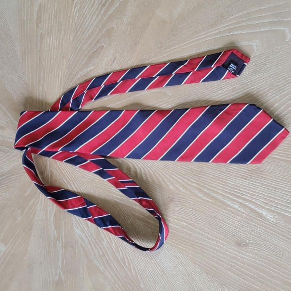 Roundtree & Yorke Other - SALE!!! 3 for $19 on all ties. Silk red and blue necktie , XL